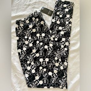 TORRID x Disney Leggings. Black and white Mickey Mouse. Torrid size 0.